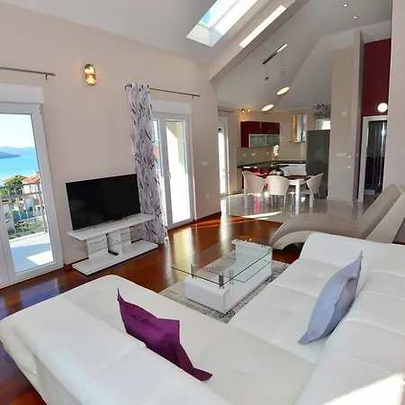 Apartament Coratina