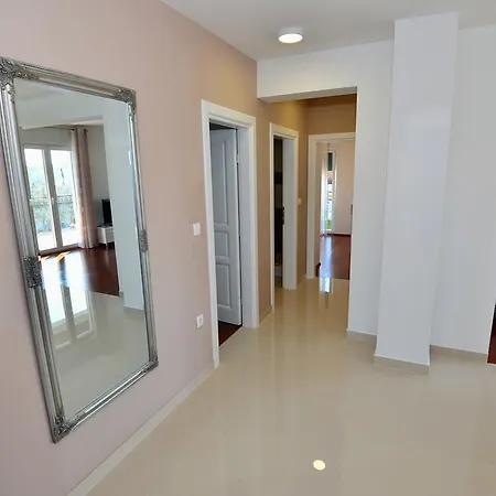 Apartament Coratina