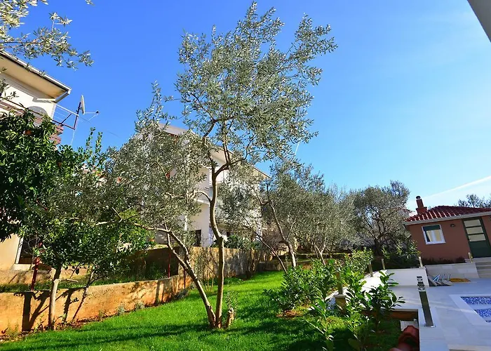 Apartment Coratina *