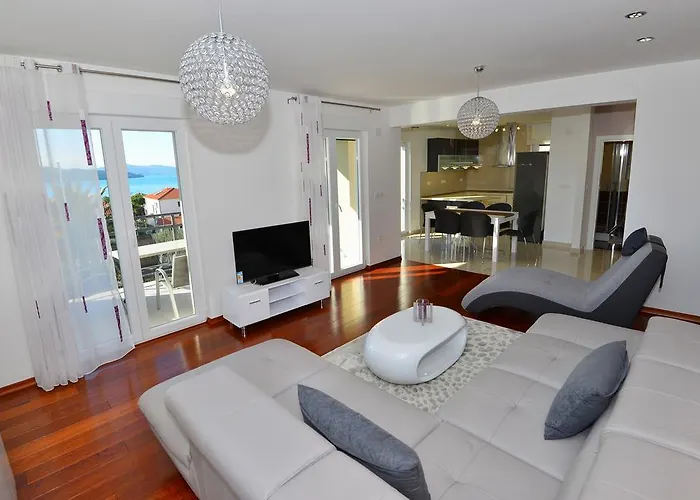 Coratina * Трогір